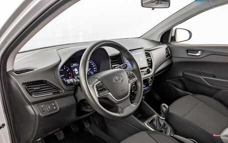 Hyundai Solaris II рестайлинг, 2021 год, 1 650 000 рублей, 16 фотография