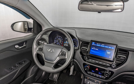 Hyundai Solaris II рестайлинг, 2021 год, 1 650 000 рублей, 25 фотография