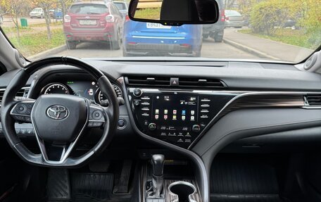 Toyota Camry, 2020 год, 3 650 000 рублей, 4 фотография