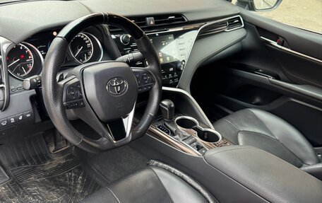 Toyota Camry, 2020 год, 3 650 000 рублей, 7 фотография