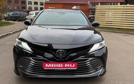 Toyota Camry, 2020 год, 3 650 000 рублей, 2 фотография