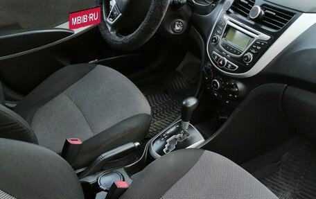 Hyundai Solaris II рестайлинг, 2013 год, 800 000 рублей, 11 фотография