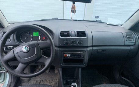 Skoda Fabia II, 2010 год, 350 000 рублей, 9 фотография