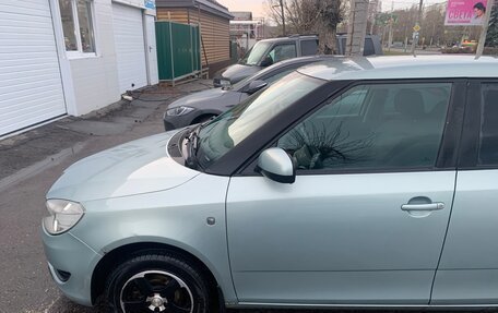 Skoda Fabia II, 2010 год, 350 000 рублей, 2 фотография