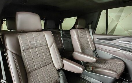 Cadillac Escalade V, 2022 год, 12 800 000 рублей, 14 фотография