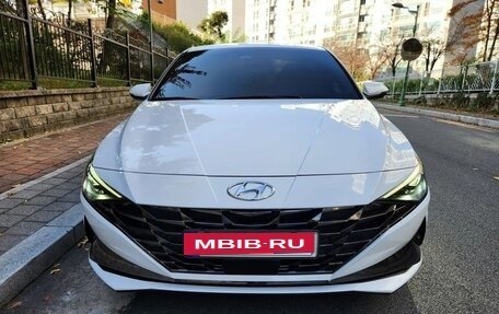 Hyundai Avante, 2022 год, 1 360 000 рублей, 1 фотография