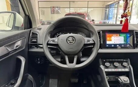 Skoda Karoq I, 2021 год, 2 090 000 рублей, 10 фотография
