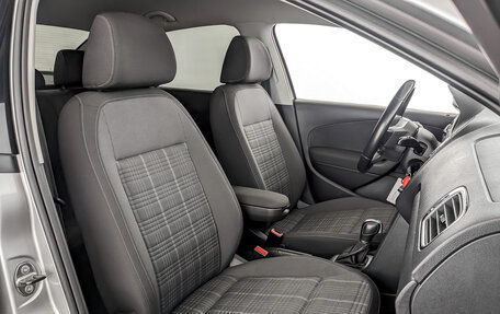 Volkswagen Polo VI (EU Market), 2018 год, 1 375 000 рублей, 23 фотография