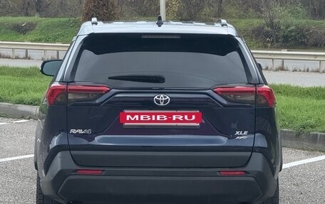 Toyota RAV4, 2021 год, 3 300 000 рублей, 7 фотография