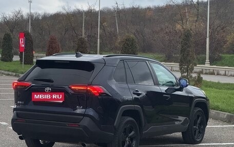 Toyota RAV4, 2021 год, 3 300 000 рублей, 6 фотография