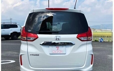 Honda Freed II, 2021 год, 1 060 000 рублей, 5 фотография