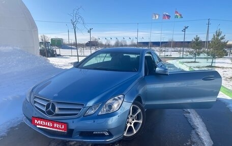 Mercedes-Benz E-Класс, 2010 год, 1 490 000 рублей, 2 фотография