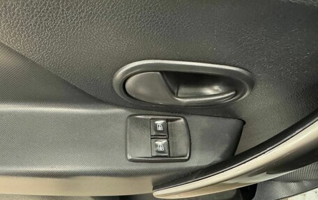 Renault Logan II, 2018 год, 865 000 рублей, 19 фотография