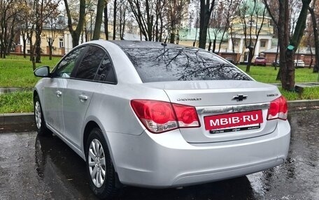 Chevrolet Cruze II, 2011 год, 605 000 рублей, 6 фотография