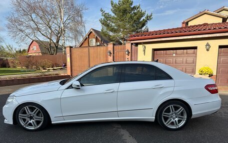 Mercedes-Benz E-Класс, 2011 год, 1 150 000 рублей, 3 фотография
