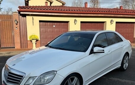 Mercedes-Benz E-Класс, 2011 год, 1 150 000 рублей, 2 фотография
