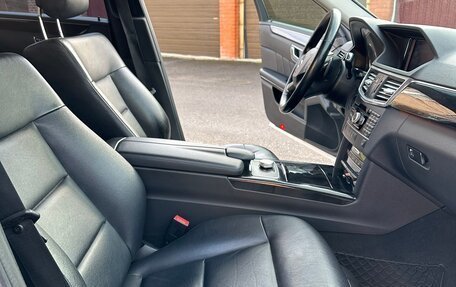 Mercedes-Benz E-Класс, 2011 год, 1 150 000 рублей, 14 фотография