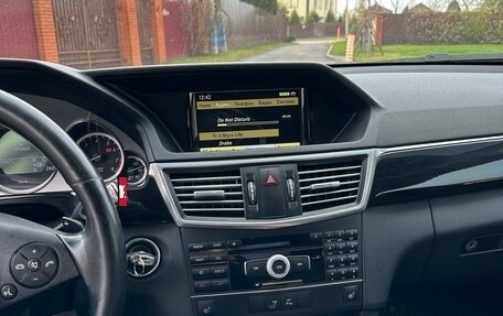 Mercedes-Benz E-Класс, 2011 год, 1 150 000 рублей, 19 фотография