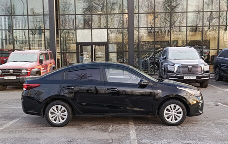 KIA Rio IV, 2018 год, 1 300 000 рублей, 5 фотография