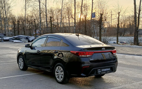 KIA Rio IV, 2018 год, 1 300 000 рублей, 8 фотография