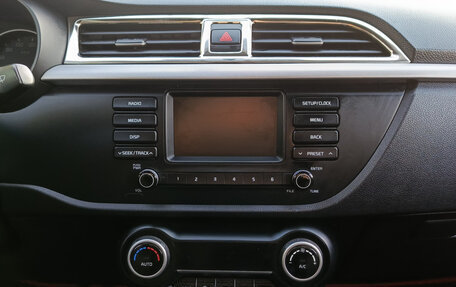 KIA Rio IV, 2018 год, 1 300 000 рублей, 18 фотография