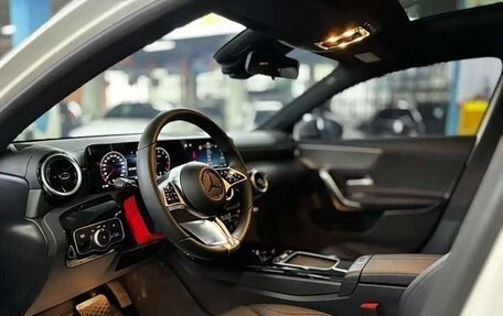 Mercedes-Benz A-Класс, 2024 год, 2 945 000 рублей, 7 фотография