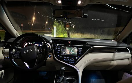 Toyota Camry, 2019 год, 2 950 000 рублей, 3 фотография