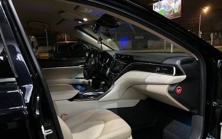 Toyota Camry, 2019 год, 2 950 000 рублей, 5 фотография