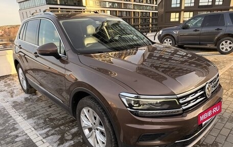 Volkswagen Tiguan II, 2018 год, 2 700 000 рублей, 6 фотография