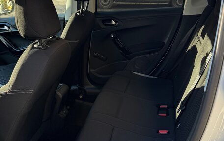 Peugeot 2008 II, 2014 год, 800 000 рублей, 8 фотография