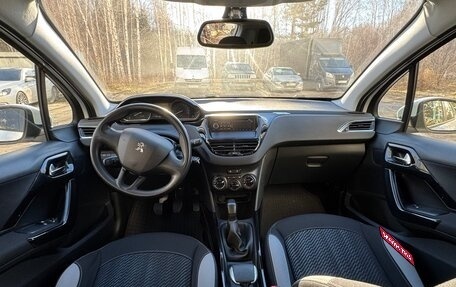 Peugeot 2008 II, 2014 год, 800 000 рублей, 6 фотография