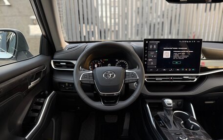 Toyota Highlander, 2025 год, 5 900 000 рублей, 28 фотография