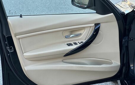 BMW 3 серия, 2016 год, 1 900 000 рублей, 9 фотография