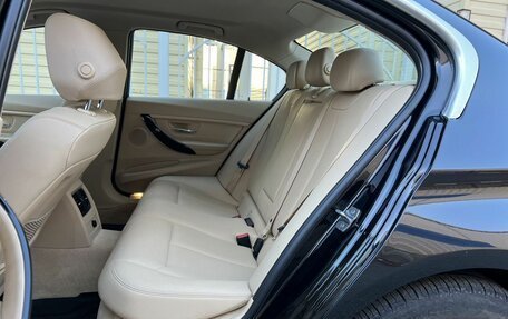 BMW 3 серия, 2016 год, 1 900 000 рублей, 22 фотография