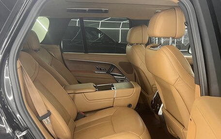 Land Rover Range Rover IV рестайлинг, 2023 год, 18 900 000 рублей, 15 фотография