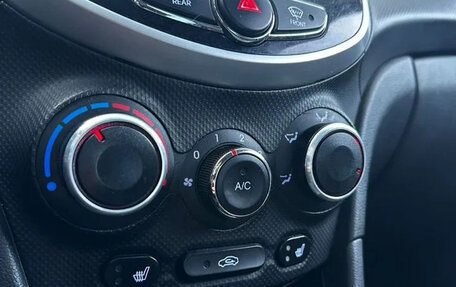 Hyundai Solaris II рестайлинг, 2011 год, 520 000 рублей, 10 фотография