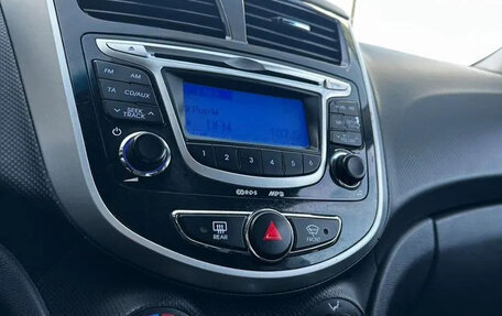 Hyundai Solaris II рестайлинг, 2011 год, 520 000 рублей, 11 фотография