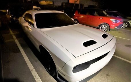 Dodge Challenger III рестайлинг 2, 2017 год, 2 340 000 рублей, 2 фотография