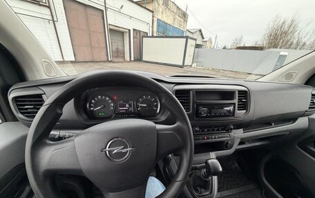 Opel Vivaro, 2020 год, 1 950 000 рублей, 2 фотография