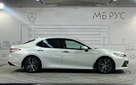 Toyota Camry, 2021 год, 3 825 000 рублей, 4 фотография