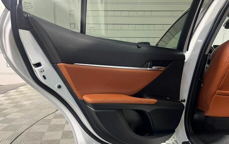 Toyota Camry, 2021 год, 3 825 000 рублей, 12 фотография