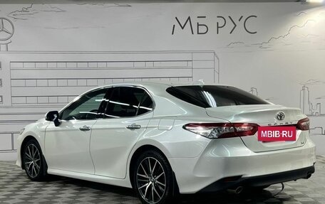 Toyota Camry, 2021 год, 3 825 000 рублей, 9 фотография