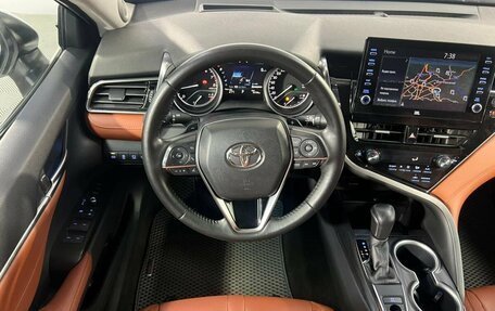 Toyota Camry, 2021 год, 3 825 000 рублей, 15 фотография