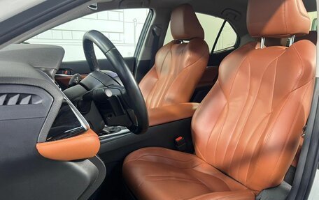 Toyota Camry, 2021 год, 3 825 000 рублей, 22 фотография