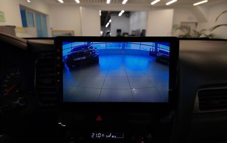 Mitsubishi Outlander III рестайлинг 3, 2016 год, 1 680 000 рублей, 16 фотография