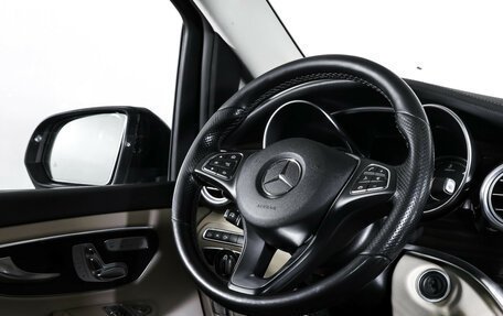 Mercedes-Benz V-Класс, 2018 год, 4 049 000 рублей, 17 фотография