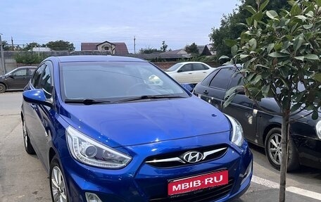 Hyundai Solaris II рестайлинг, 2013 год, 1 000 000 рублей, 1 фотография