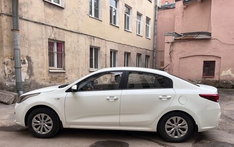 KIA Rio IV, 2018 год, 1 420 000 рублей, 5 фотография