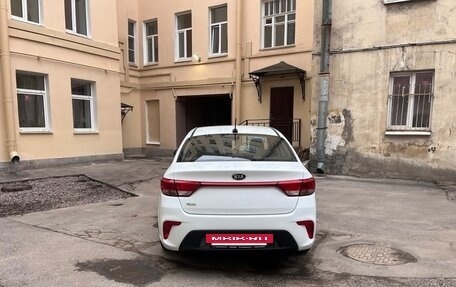 KIA Rio IV, 2018 год, 1 420 000 рублей, 4 фотография