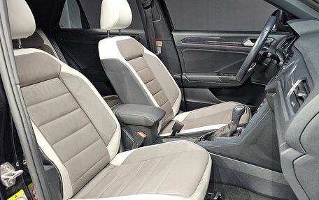 Volkswagen T-Roc I, 2021 год, 2 496 000 рублей, 13 фотография